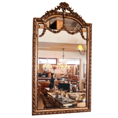 Espelho de Resina com Detalhes Bordados Folheados a Prata