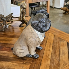 Escultura Decorativa Cachorro Bulldog Marrom em Poliresina - Marcenaria Tiradentes - Móveis e Decoração Artesanais de alto padrão