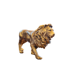 Pequena escultura de leão dourado em resina, perfeita para adicionar elegância e charme a qualquer ambiente de maneira sustentável.