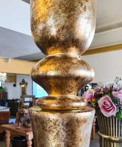 Vaso Decorativo de Alumínio Longo Dourado Grande - Marcenaria Tiradentes - Móveis e Decoração Artesanais de alto padrão