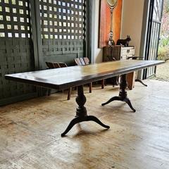 Mesa de Jantar com Tampo Bicolor e 2 Pés de Ferro 2,7x0,8 metros - Marcenaria Tiradentes - Móveis e Decoração Artesanais de alto padrão