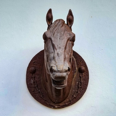 Escultura Cabeça de Cavalo Jockey Boca Aberta - Ferro Fundido na internet