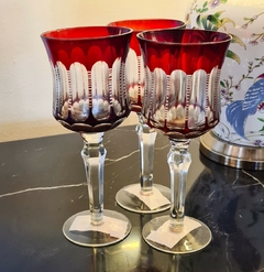 Taça Decorativa de Vidro Vermelha e Transp. para Vinho Grande - comprar online