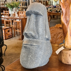 Escultura Cabeça Moai Texturizada Arenite Cinza Grande - loja online