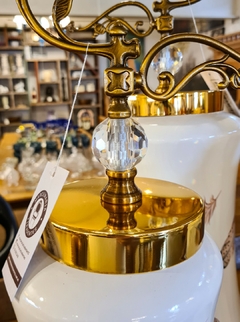 Vaso Decorativo com tampa em Metal e Cristal Médio - Marcenaria Tiradentes - Móveis e Decoração Artesanais de alto padrão