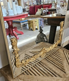 Espelho com Borda Dourada e Moldura Barroca Sobreposta - loja online