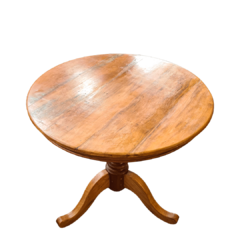 Mesa redonda D 0,90 com pé torneado em madeira de demolição, ideal para ambientes aconchegantes e espaços gourmet.

