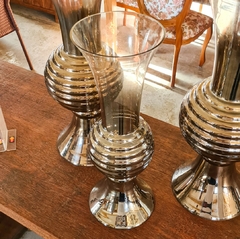 Vaso Decorativo Dourado e Transp. de Vidro Smoke Pequeno - Marcenaria Tiradentes - Móveis e Decoração Artesanais de alto padrão
