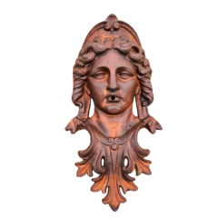 Escultura detalhada de Cara de Índia em ferro fundido da Marcenaria Tiradentes.