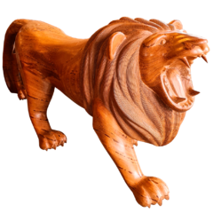 Linda escultura de leão com boca aberta, feita de Angelim Pedra, peça única da Marcenaria Tiradentes, ideal para decoração sofisticada