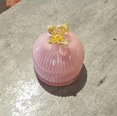 Potiche Decorativo de Vidro Rosa com Tampa com Borboleta na internet