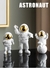 Imagem do Conjunto de Estátuas em Resina com Luminária - Os Astronautas