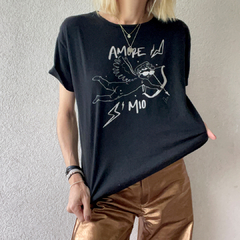 Remera Amore Black en internet