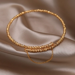 Pulsera ajustable con nudo de circón, brazalete de lujo, chapado en oro de 14k (CMP PLS10017) - comprar en línea