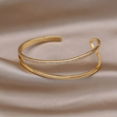 Pulsera ajustable con nudo de circón, brazalete de lujo, chapado en oro de 14k (CMP PLS10017) - tienda en línea