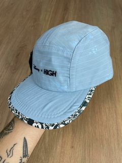 BONÉ FIVE PANEL