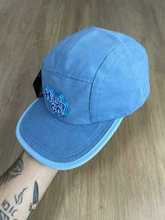 BONÉ FIVE PANEL