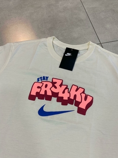 NK STAY FREAKY - comprar online