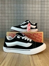 VANS KNU