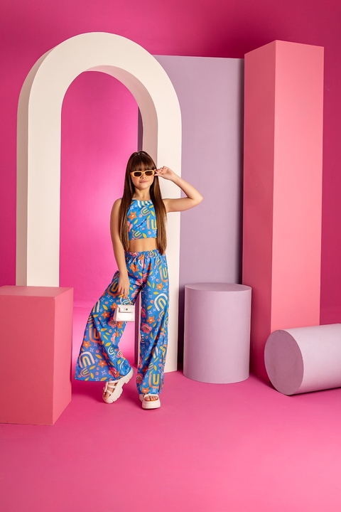 ROUPA PARA BONECA BARBIE EM CROCHÊ - MACACÃO PANTALONA NA COR ROSA.