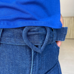 Calça Flare com Cinto Coração Jeans Bludenim na internet