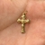 Pingente Cruz com Cristo Bordas Trabalhadas em Ouro 18K - comprar online