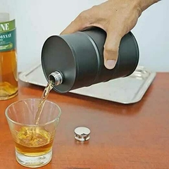 Imagen de Contenedor en forma de barril para whisky o vodka 25oz MAYOREO 100 piezas