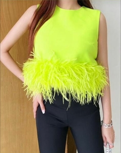 TOP AMARILLO PLUMAS