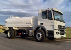 TANQUES REGADORES SOBRE CAMION