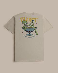 Camiseta Blunt Alien Drink - Areia