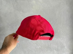 Boné New Era NY - Vermelho na internet