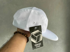 Boné Five Panel Yourface - Branco - i9Skateshop