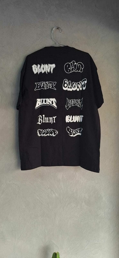 Camiseta Blunt Oversized Writings - Preta - loja online