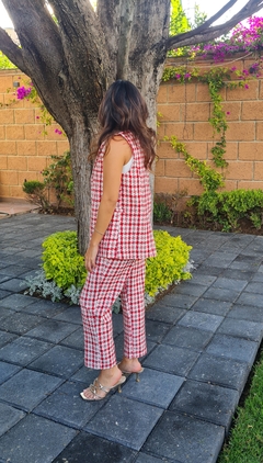 Conjunto Chaleco y pantalón pata de gallo rojo con blanco en internet