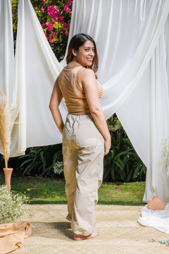 Pantalones cargo beige - comprar en línea