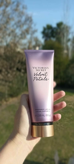 Crema Corporal "Victoria´s Secret" - Velvet Petals - comprar online