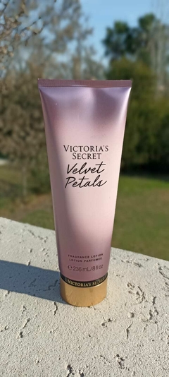 Crema Corporal "Victoria´s Secret" - Velvet Petals