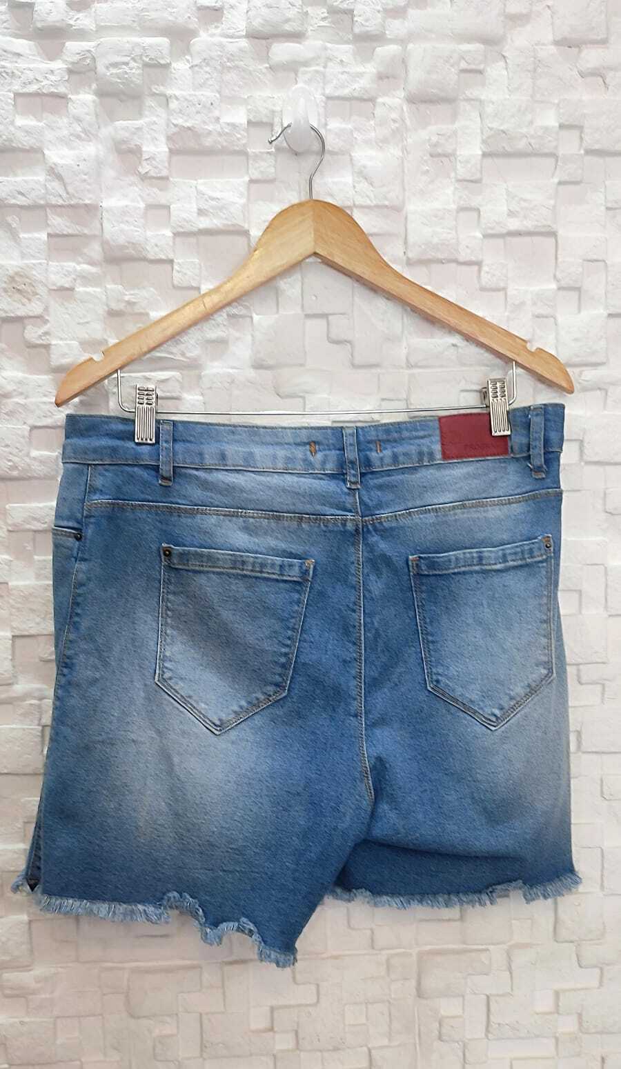 Shorts Jeans Elástico Com Acabamento Em Renda E Cintura Alta