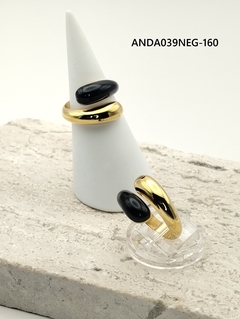 Anillo Dorado con Negro