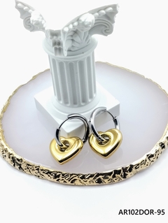 Aretes con Corazon en Dorado