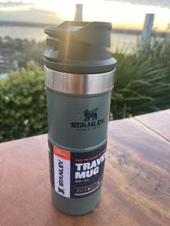 Botella Stanley Travel Mug - The Trigger Action - 473 ml - comprar online