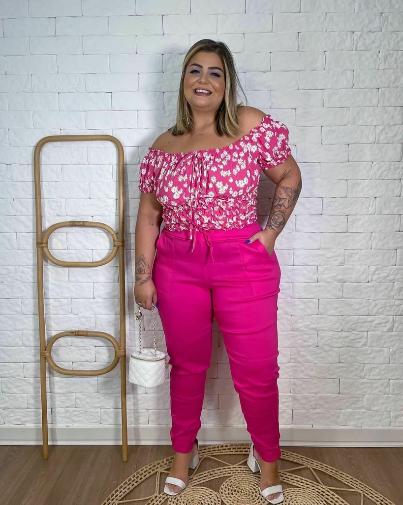 Conjunto Plus Size Preto Camisa e Cropped com Lastex