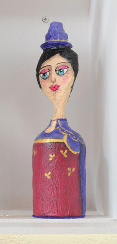 Muñeca - Mujer sombrerito violeta