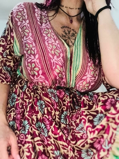 Vestido de seda Hindú corto - Bordó y rosa con guarda verde y amarilla - tienda online