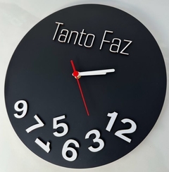 Relógio de Parede Tanto Faz em MDF - comprar online