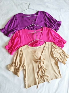 Blusa corta con tira (lino)