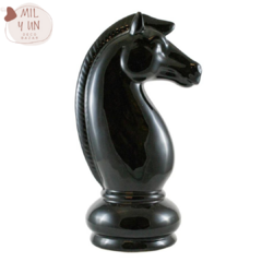 PIEZA DE AJEDREZ DE CERÁMICA NEGRA - CABALLO 9,5cmX24cm