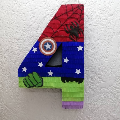Piñata Número 4 de los Avengers: ¡Aventura y diversión garantizada