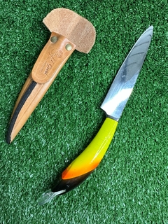 Cuchillo mango señuelo + vaina en internet