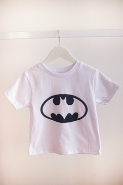 Combo 3 Remeras (Batman, Capitan y Sandia) + Remeron Africa + Buzo Oops! - CHIRIN